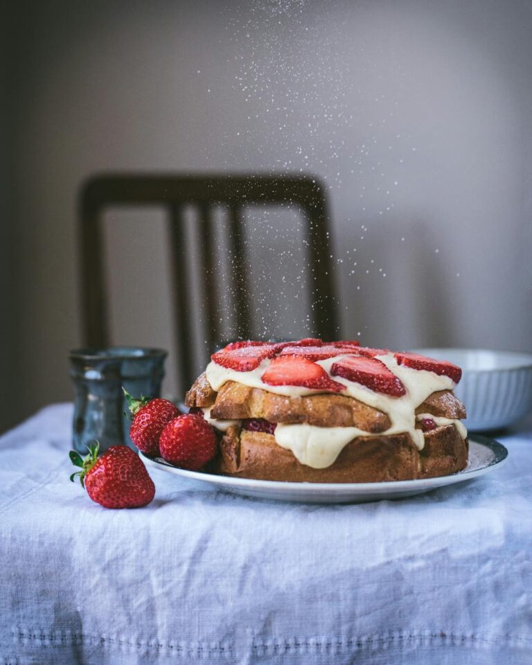 Grietinės tortas: rūgšties ir riebalų balansas kremuose