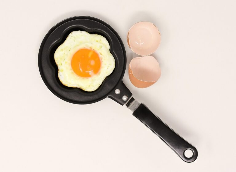 Omletas prancūziškas: kiaušinių putojimo technika
