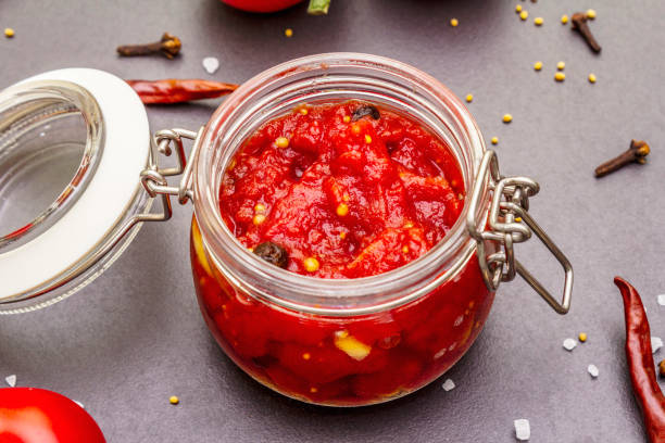 Adžika žiemai – čili pipirų fermentacijos procesas